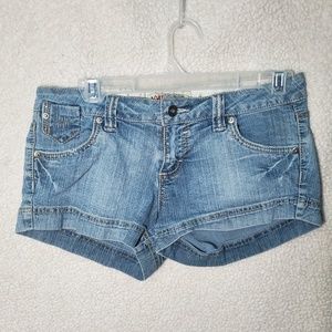YMI jean shorts size 7